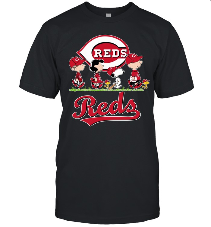 Snoopy Charlie Brown Linus and Lucy wearing Cincinnati Reds baseball jersey Unisex T-Shirt