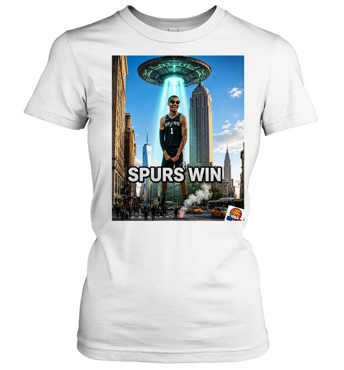 Wemby Statue of Liberty San Antonio Spurs New York City Skyline Women T-Shirt