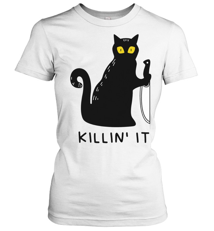 Black cat holding knife killin’ it Women T-Shirt